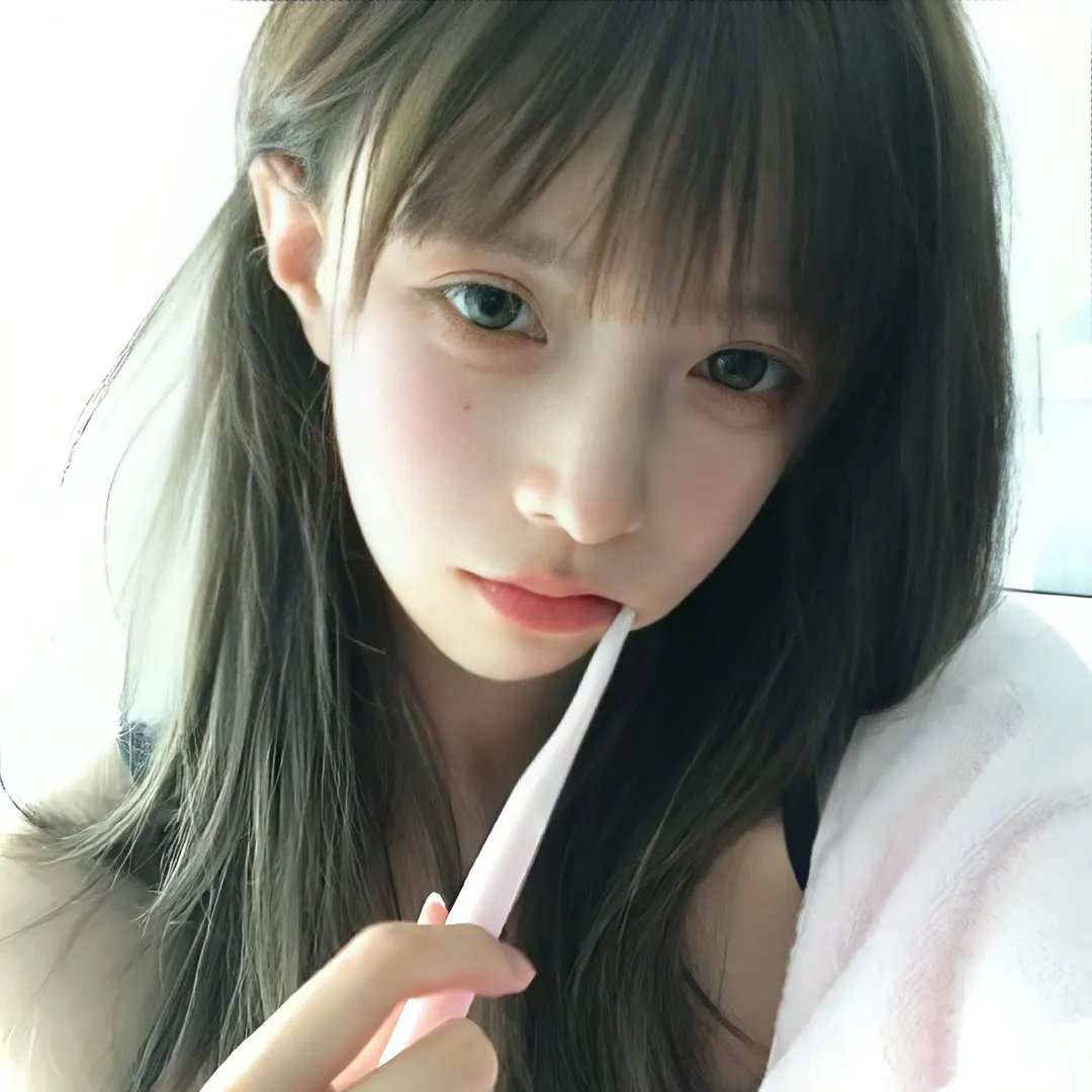 某日某月 封面
